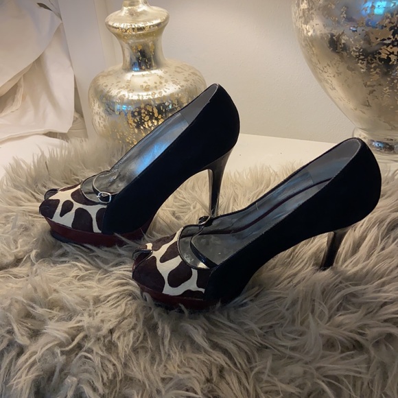 Loved and Fabulous Guess platform heels, Size 6. - Picture 11 of 13